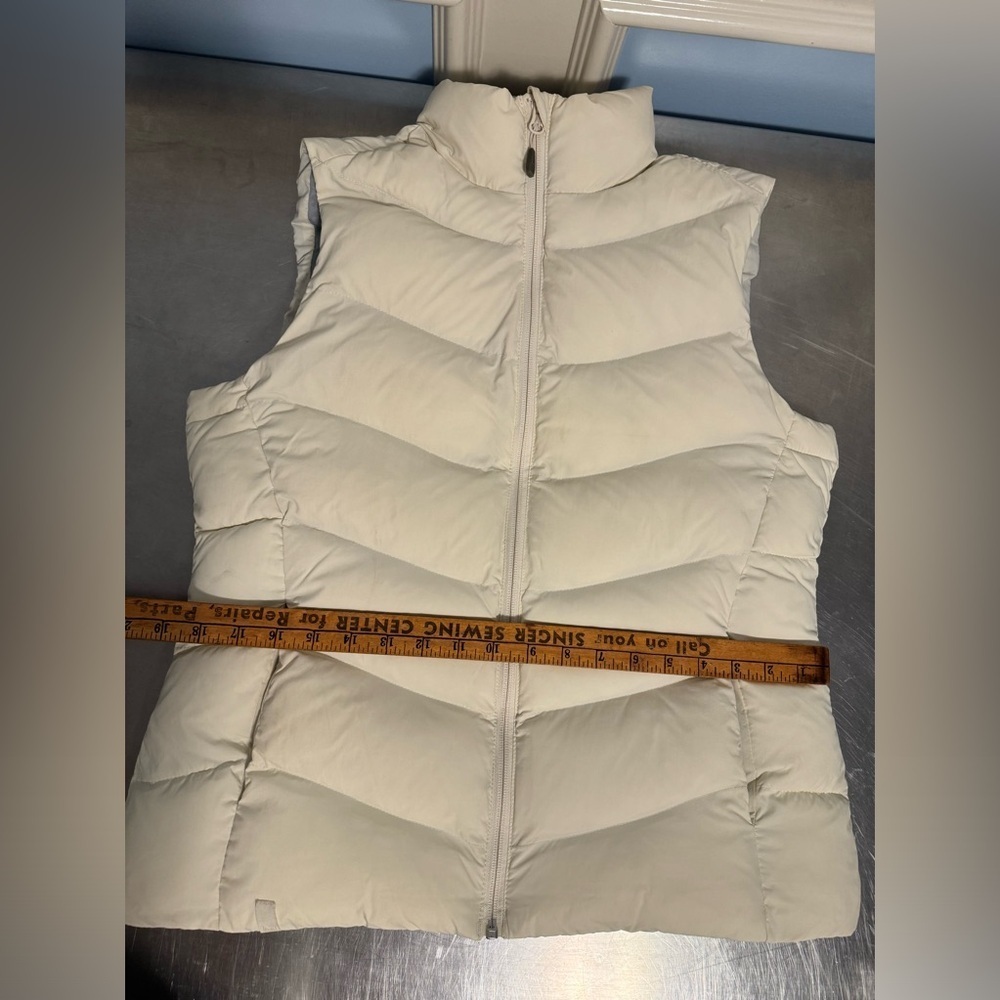 Windriver puffy vest - Picture 5 of 12